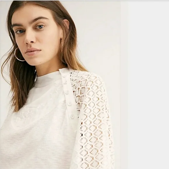 Free People lace and floral detailed thermal, size medium - Picture 3 of 12